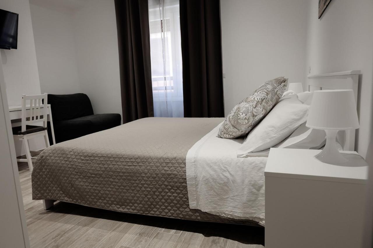 Central Guest House Civitavecchia Kültér fotó