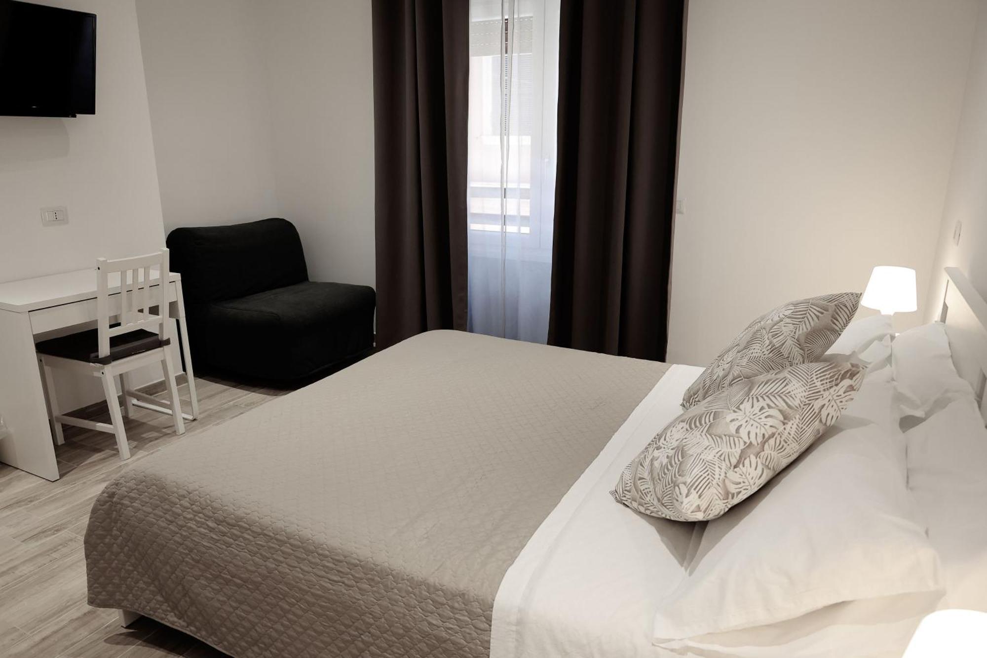 Central Guest House Civitavecchia Kültér fotó
