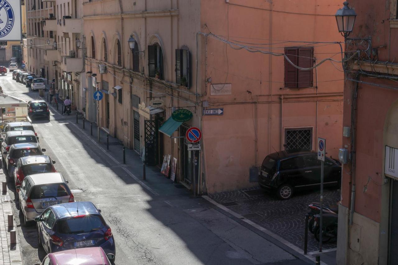 Central Guest House Civitavecchia Kültér fotó