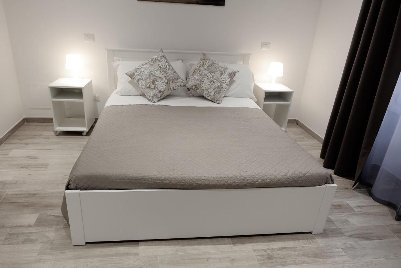 Central Guest House Civitavecchia Kültér fotó